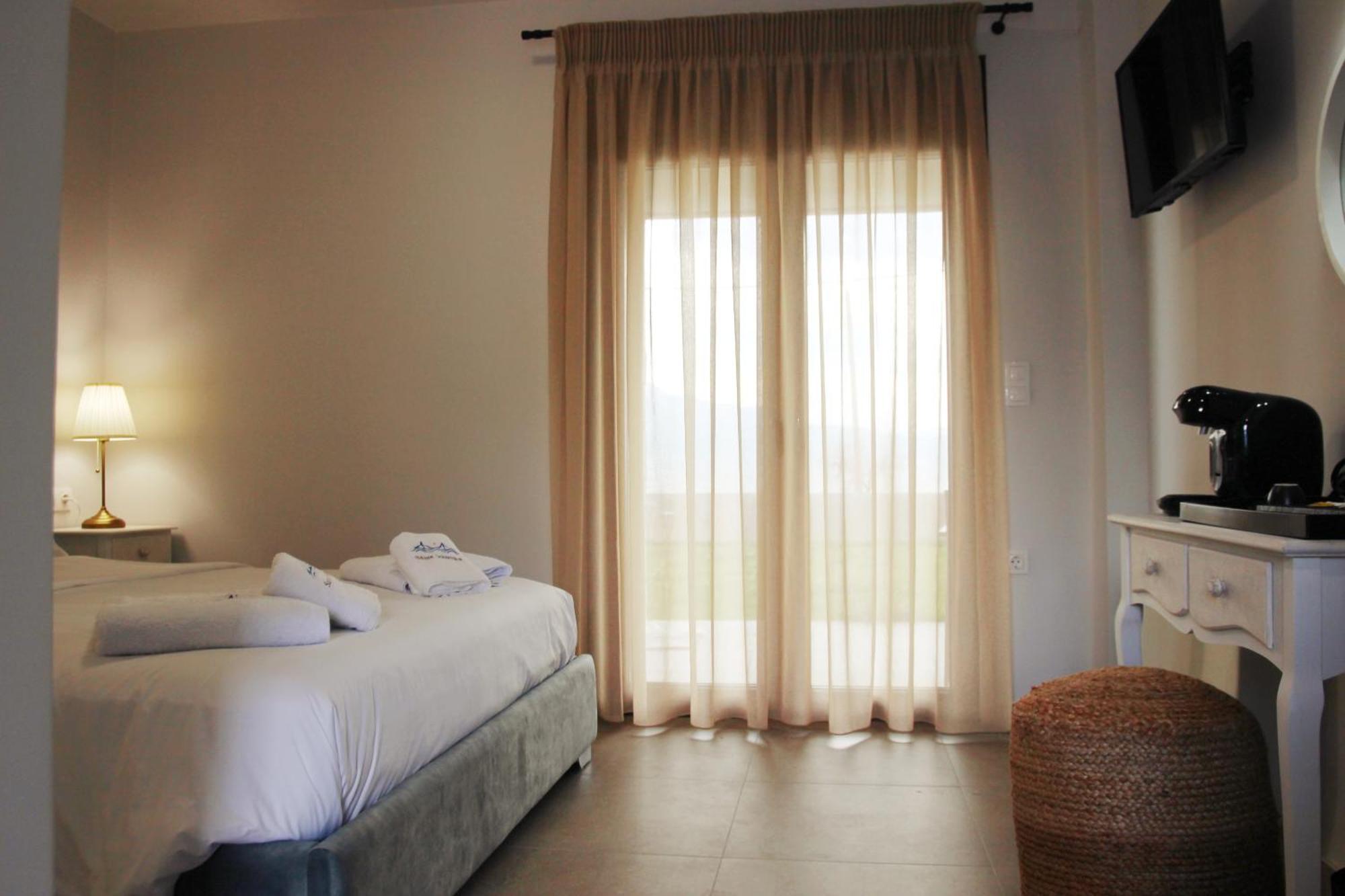 Santa Domenica Nafpaktos - Rooms And Apartments By The Sea 외부 사진